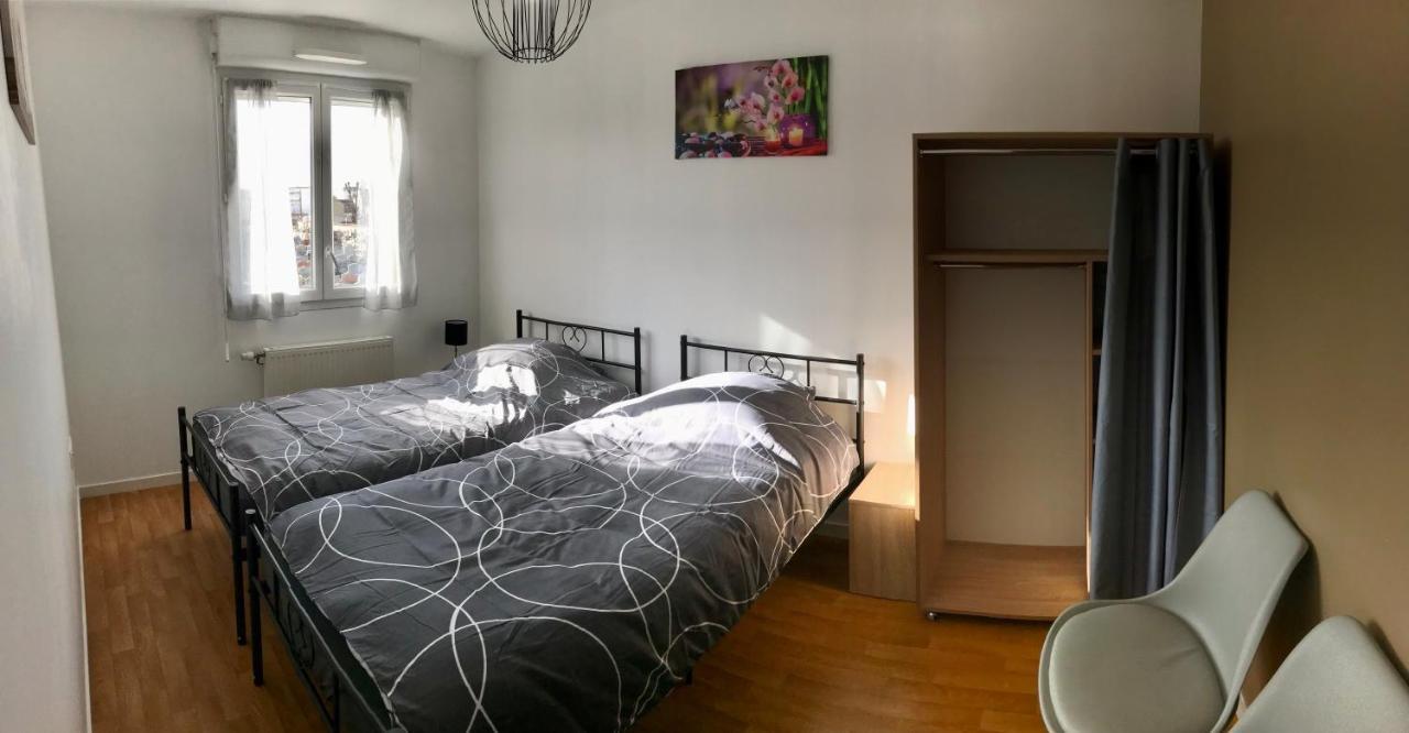 Agreable Maison Proche Gare Avec Parking Gratuit Льо Ман Екстериор снимка
