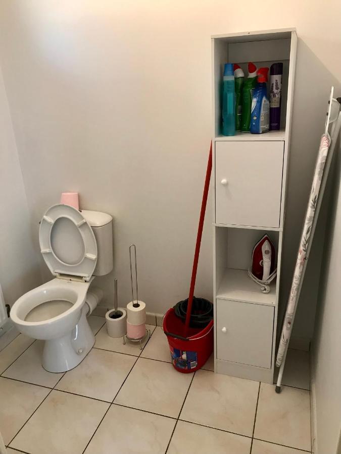 Agreable Maison Proche Gare Avec Parking Gratuit Льо Ман Екстериор снимка