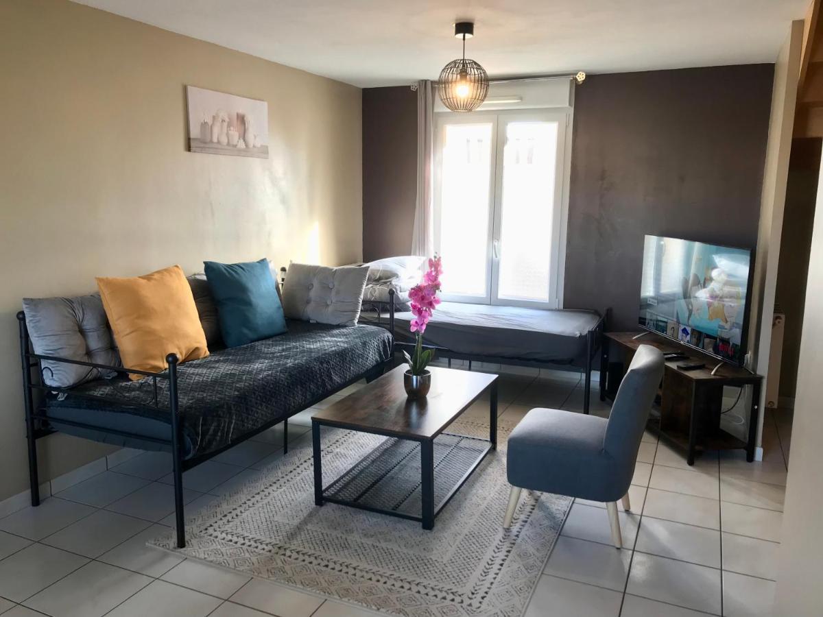 Agreable Maison Proche Gare Avec Parking Gratuit Льо Ман Екстериор снимка